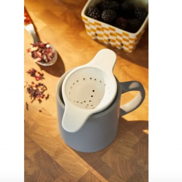 Urban Outfitters Other - ❄️4 For $20 Urban Outfitters Peace Sign Tea Infuser Mug